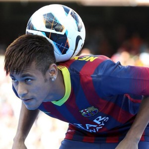 九游在线玩-观众志愿者：幕后英雄默默守护比赛，观众服务志愿者的职责